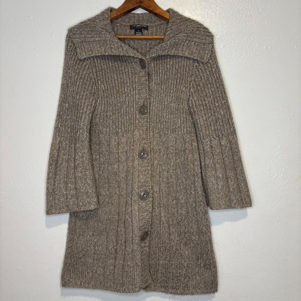Linda Matthew's‎ New York Large Tan Beige Bell Bottom Sleeves Long Sweater Knit